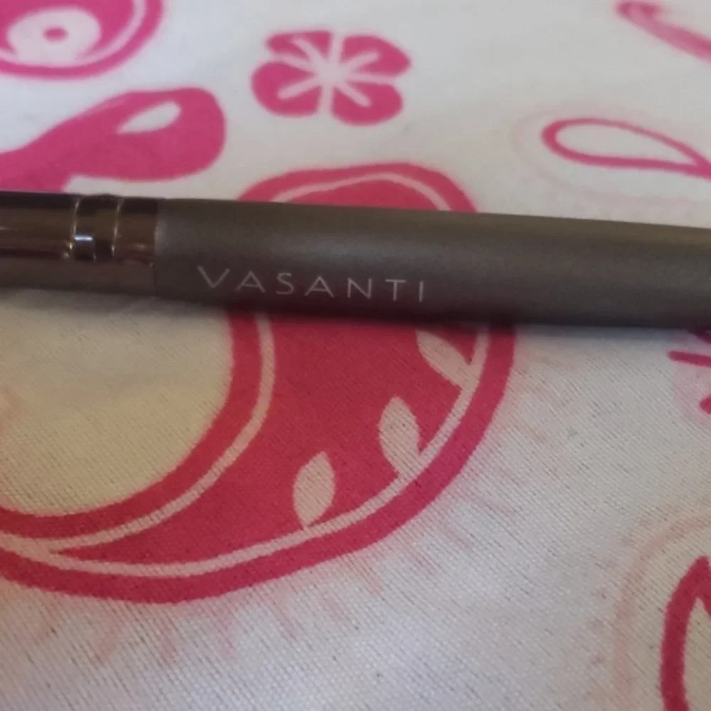 Vasanti concealer Buffer brush